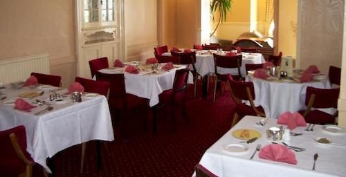 Hotel Oyo The Esplanade 3*